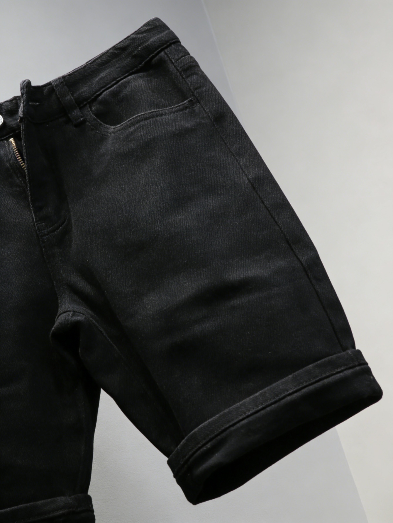 Czarne, obcisłe dżinsowe szort – Mens Accessories Style recenzja i cena